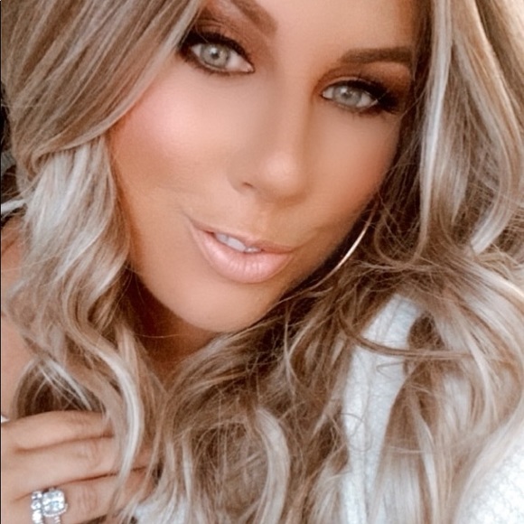 Meet your Posher, Sari - Picture 1 of 2